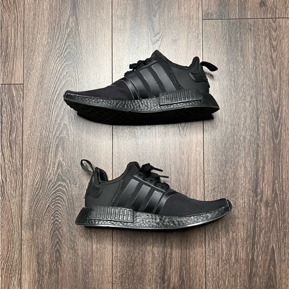 Black Adidas NMD in size 9.5 Great Condition - Picture 5 of 7